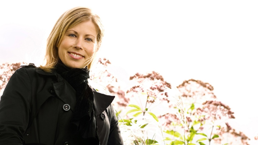 Camilla utomhus i solen