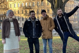 Epinovas fyra LIA-studenter ute i parken
