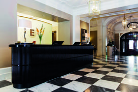 En Elite Hotels lobby.