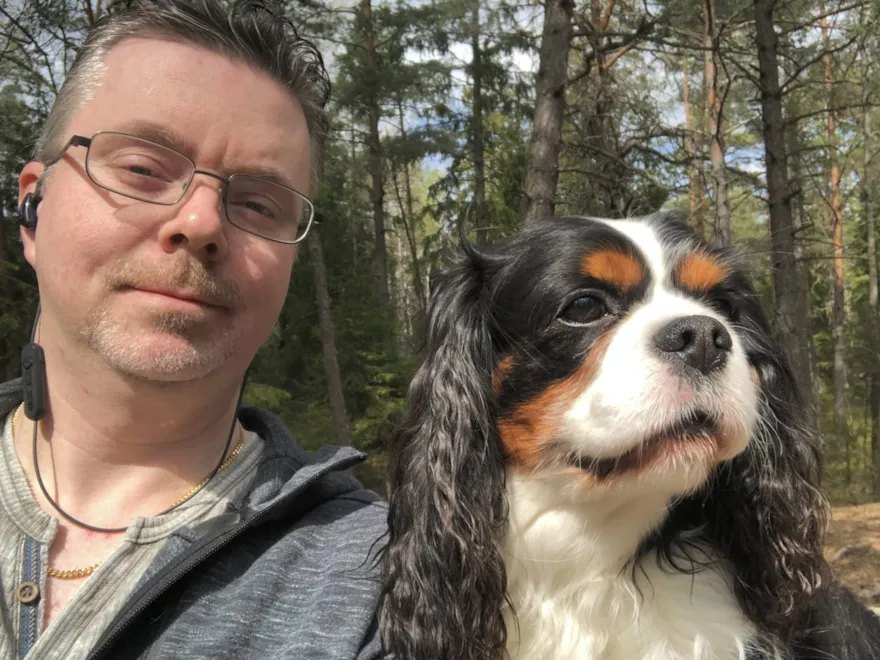 Joakim Regnström och hans hund Tino