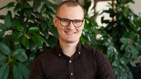 Joakim Sommar on a sofa